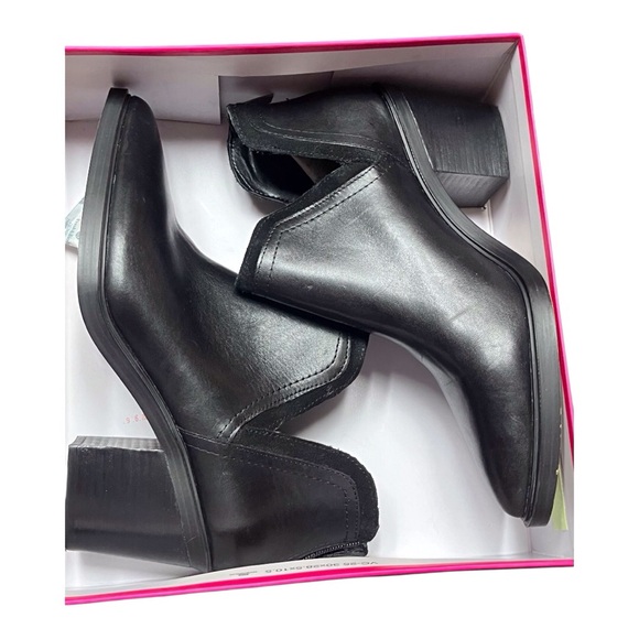 Vince Camuto Shoes - Vince Camuto Reggie Black Booties